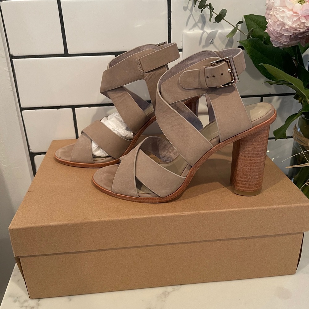 Joie Avery Sandals In Grey Taupe 6/36!